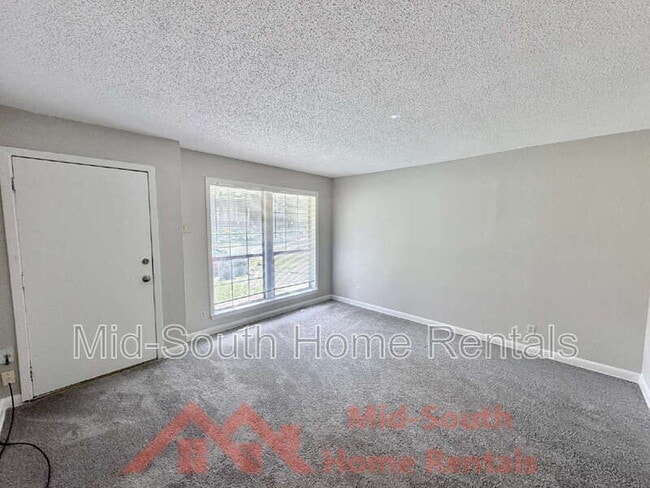 Building Photo - 3191 Parham St