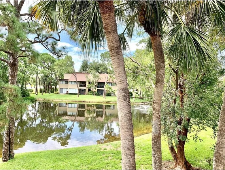 the grounds - 880 S Village Dr N