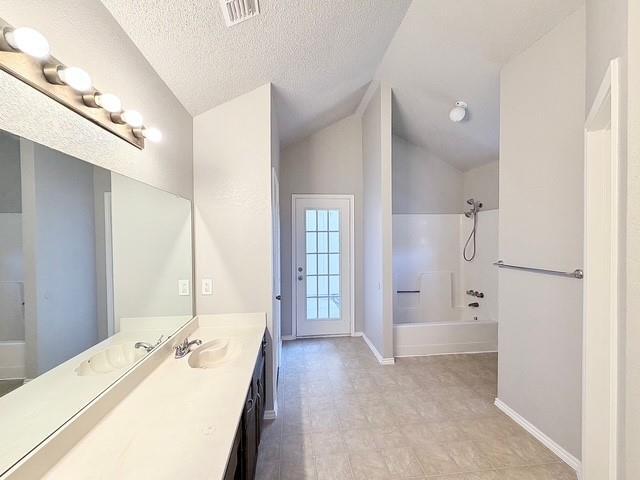 Building Photo - 3101 Hillcrest Dr