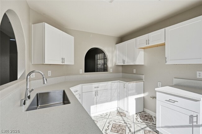 Building Photo - 808 Majestic Rock Cir