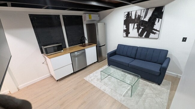 Building Photo - 1111 SW 8th Ave