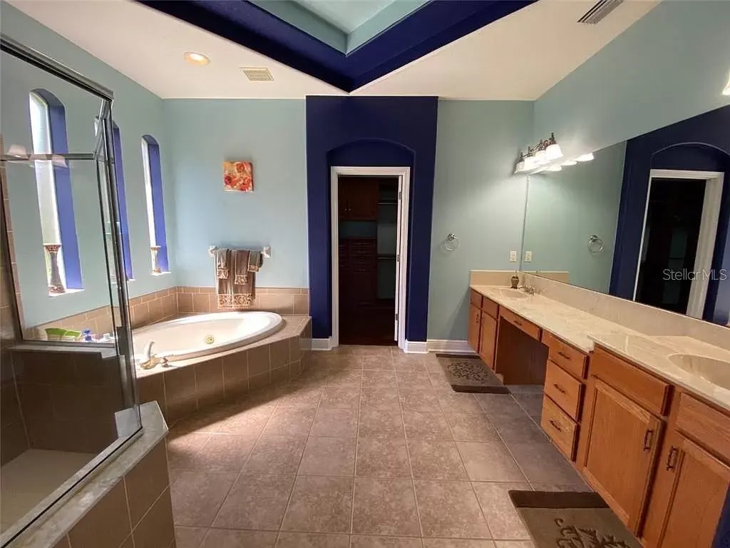 Building Photo - 16235 Ivy Lake Dr