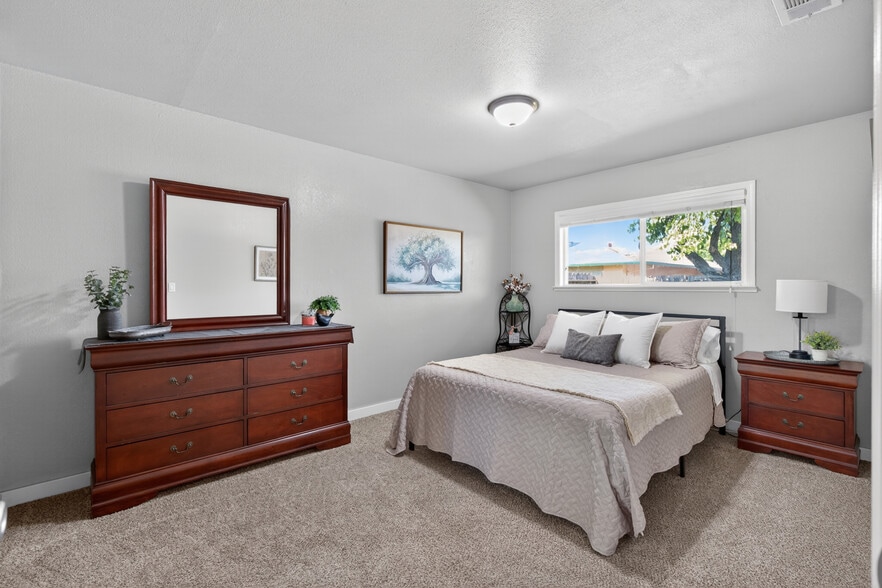 Primary Bedroom - 6327 Morgan Pl