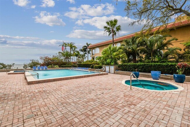 Building Photo - 2413 Bayshore Blvd