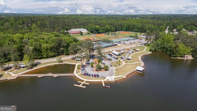 Building Photo - 541 N White St