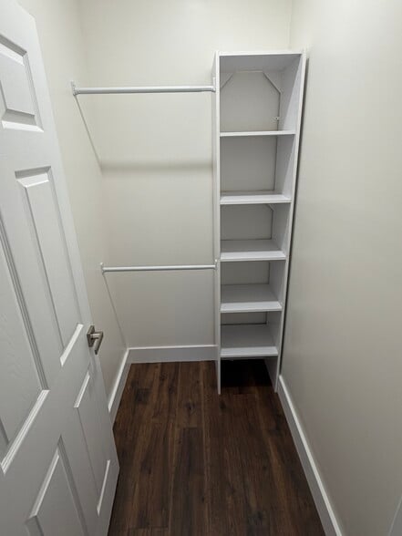 Building Photo - 1419 Woodbine Ave