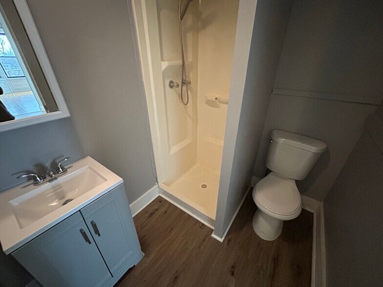 Building Photo - 84 Vliet St