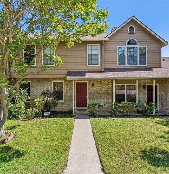 Primary Photo - 11404 Walnut Ridge Dr
