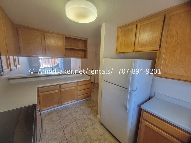 Building Photo - Cloverdale Meadow Condo Available Now