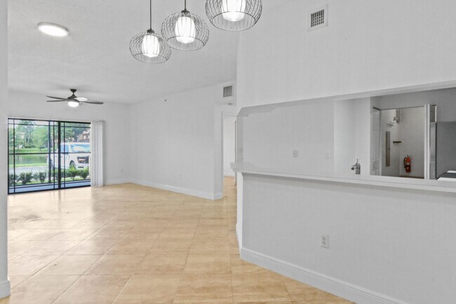 Building Photo - 3019 Alcazar Pl