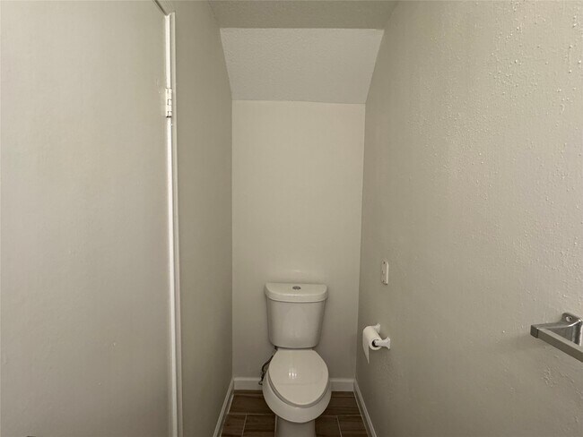 Building Photo - 6500 Sands Point Dr