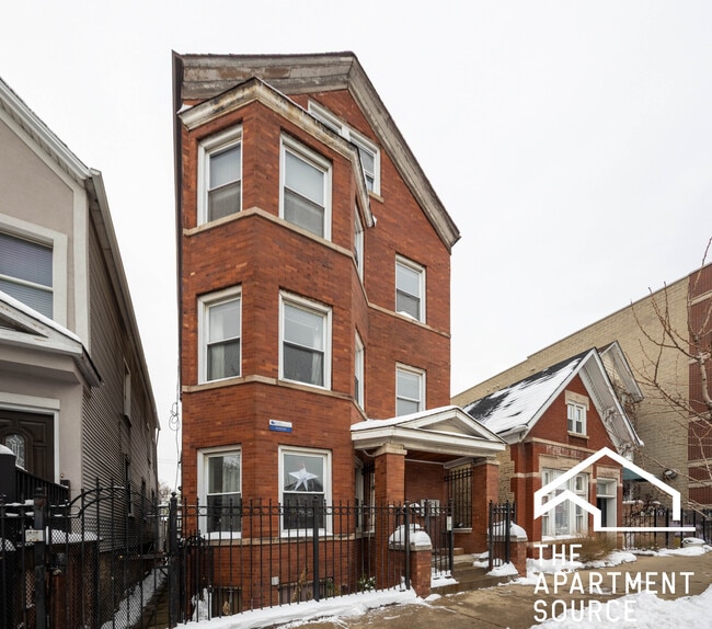 Building Photo - 2442 N Ashland Ave