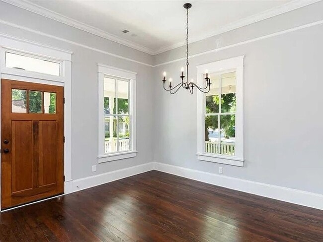 Building Photo - 632 Grady Pl SW