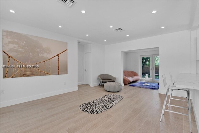 Building Photo - 742 NE 81st St