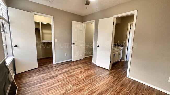 Building Photo - 6713 Lyrewood Ln