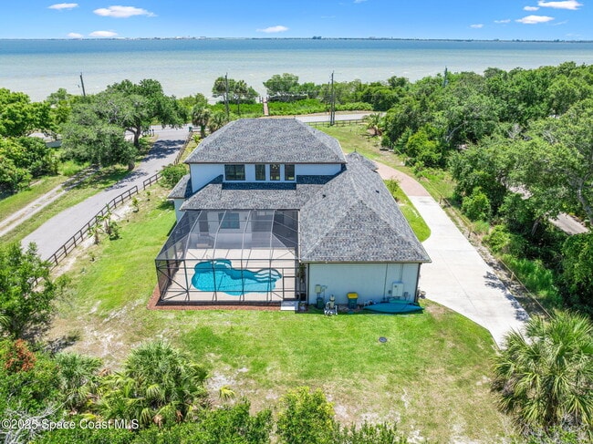 Building Photo - 6725 S Tropical Trail