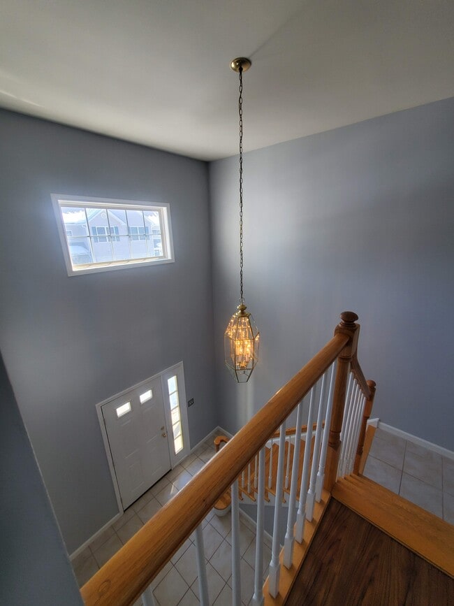 Building Photo - 20 Druid Ln