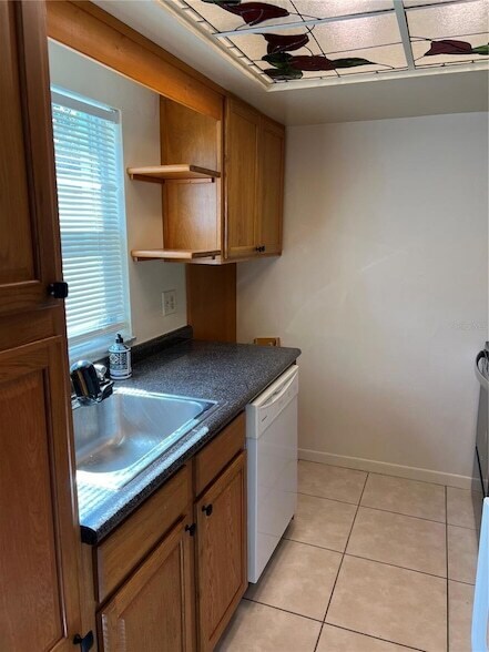 Building Photo - 1525 SE 25th St