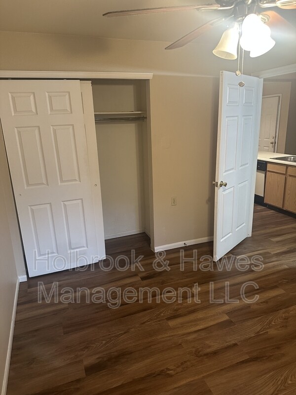 Building Photo - 4531 Boardwalk Dr