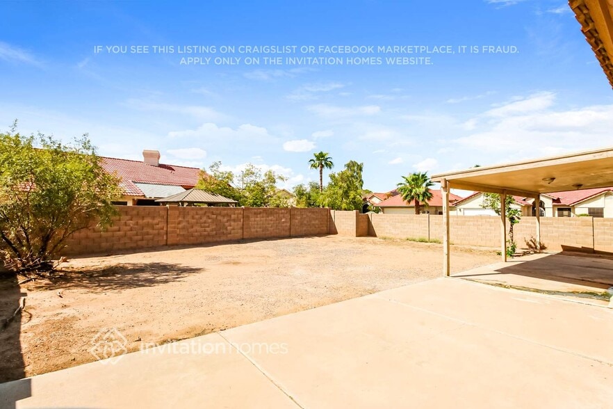 Building Photo - 302 S Quail Ln