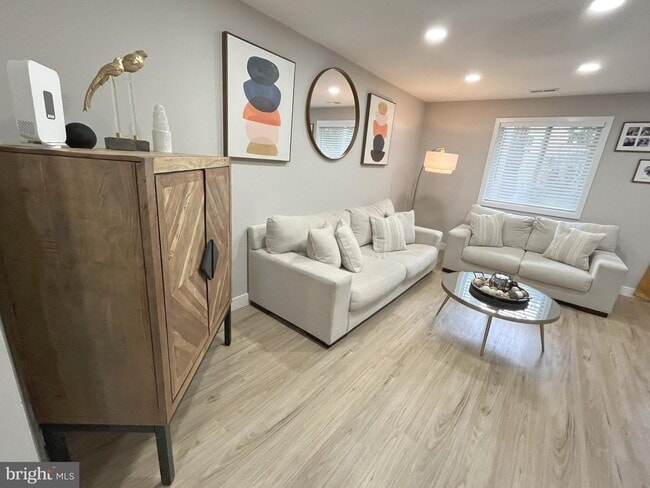 Building Photo - 402A Mulberry Cove
