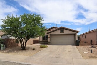Building Photo - A Home You Have To See To Believe!!!
