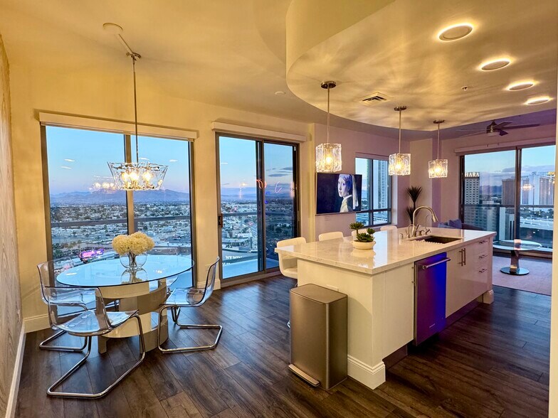 Building Photo - 200 W Sahara Ave