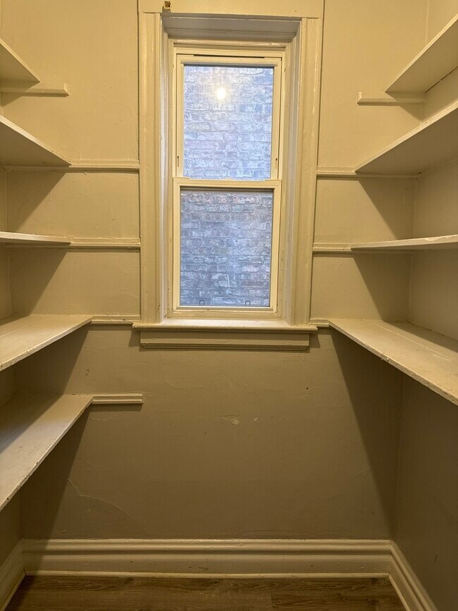 Building Photo - 6344 S Eberhart Ave