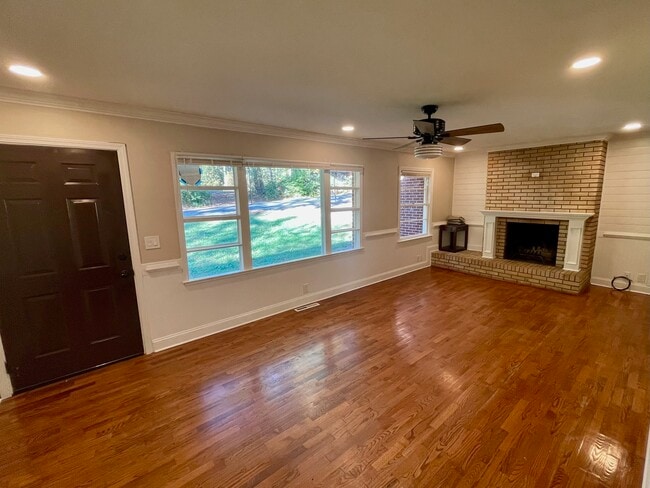 Building Photo - 21 Opal St