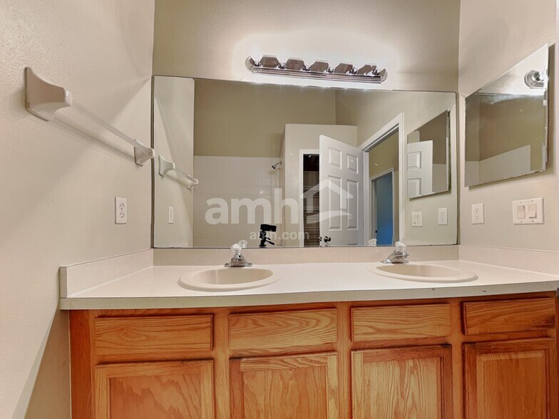 Building Photo - 100 Fieldstream North Blvd