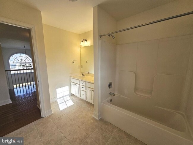 Building Photo - 165 Pitch Kettle Ct