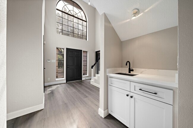 Building Photo - 1631 Gingerleaf Ln
