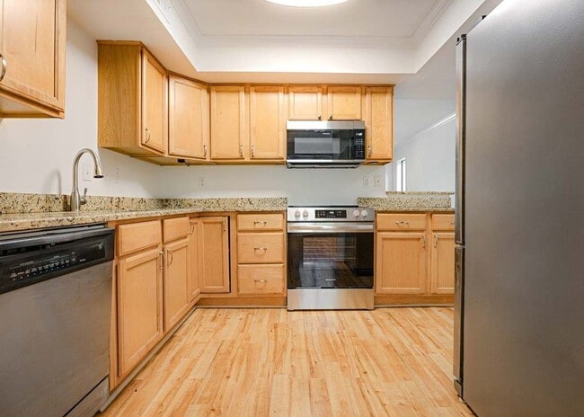 Building Photo - 1847 Gray Ridge Cove