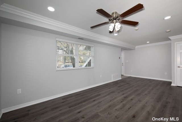Building Photo - 325 Lake Pointe Ct