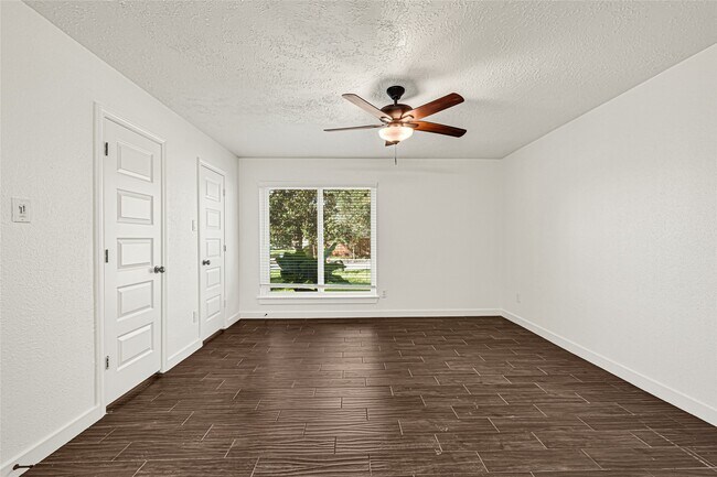 Building Photo - 2239 Pilgrims Point Dr