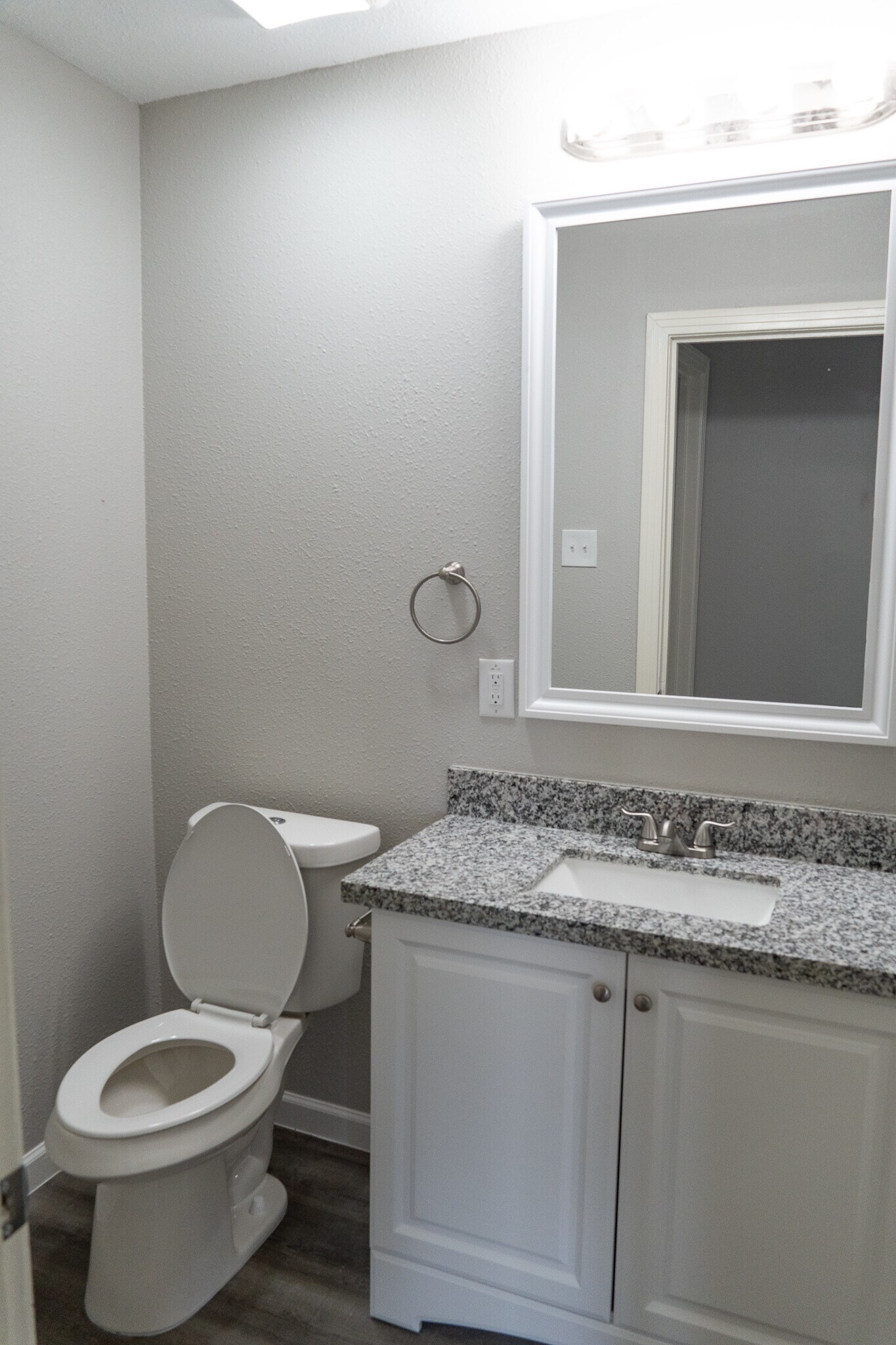 Building Photo - 1104 Southampton St