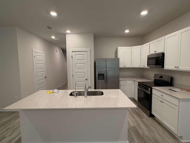 Building Photo - 47 S Main Deck Dr