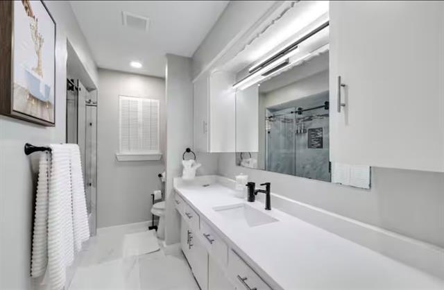 Building Photo - 9005 Villa Park Cir