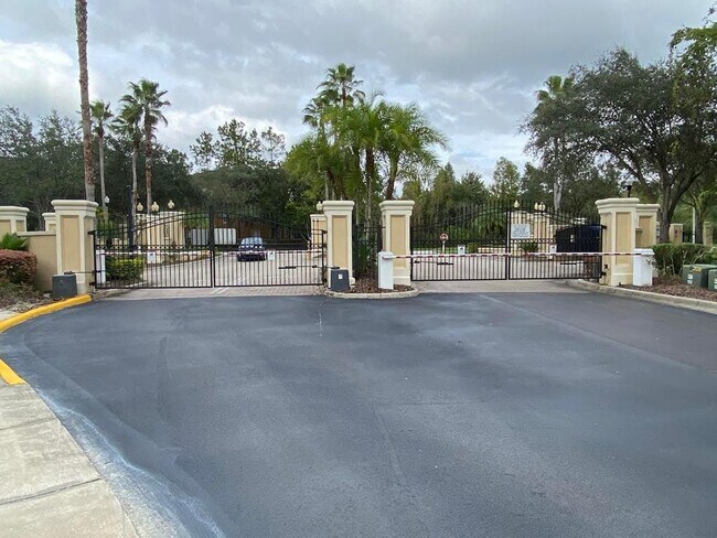 Building Photo - 5125 Palm Springs Blvd