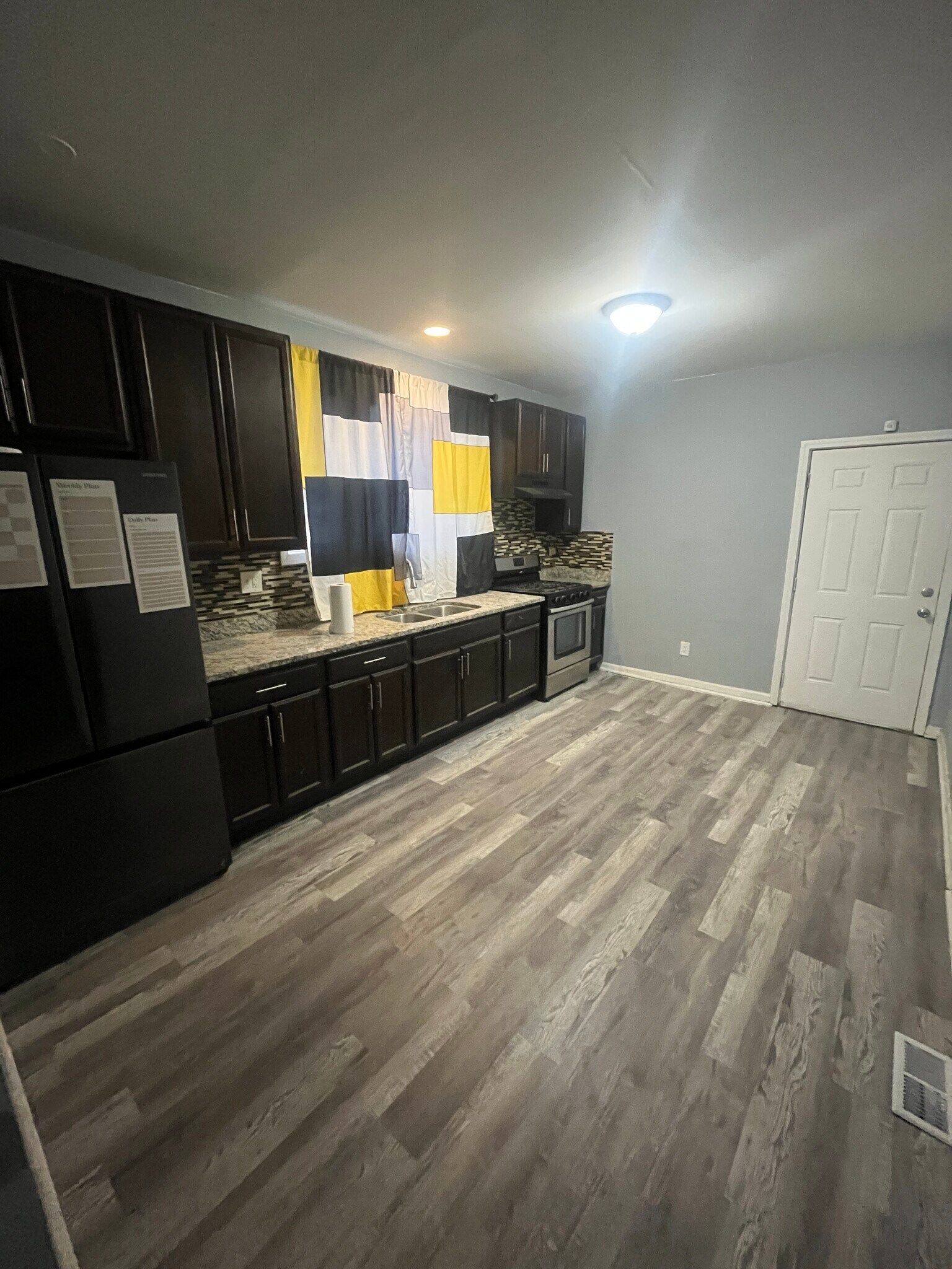 Kitchen - 8352 S Peoria St