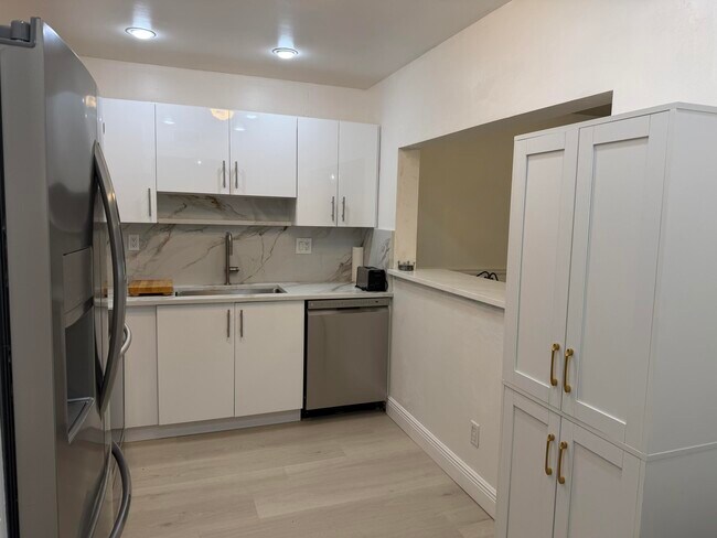 Building Photo - 4147 NW 90th Ave