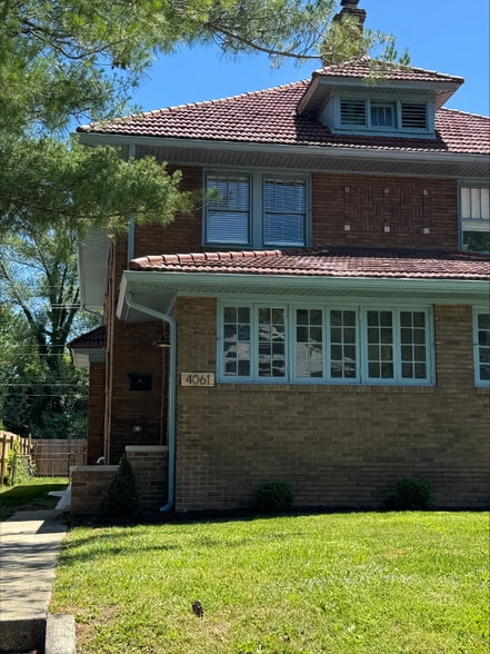 Building Photo - 4061 Central Ave