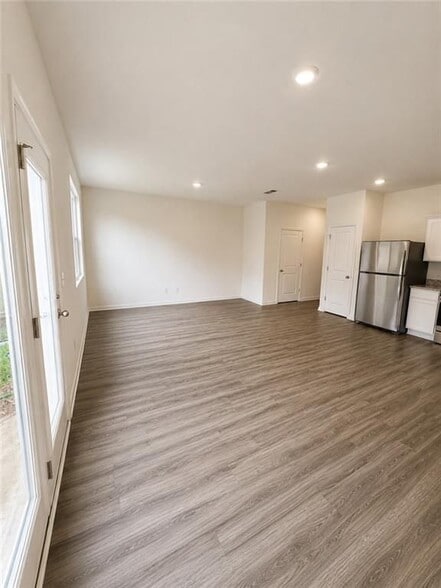Building Photo - 64 Padley Dr