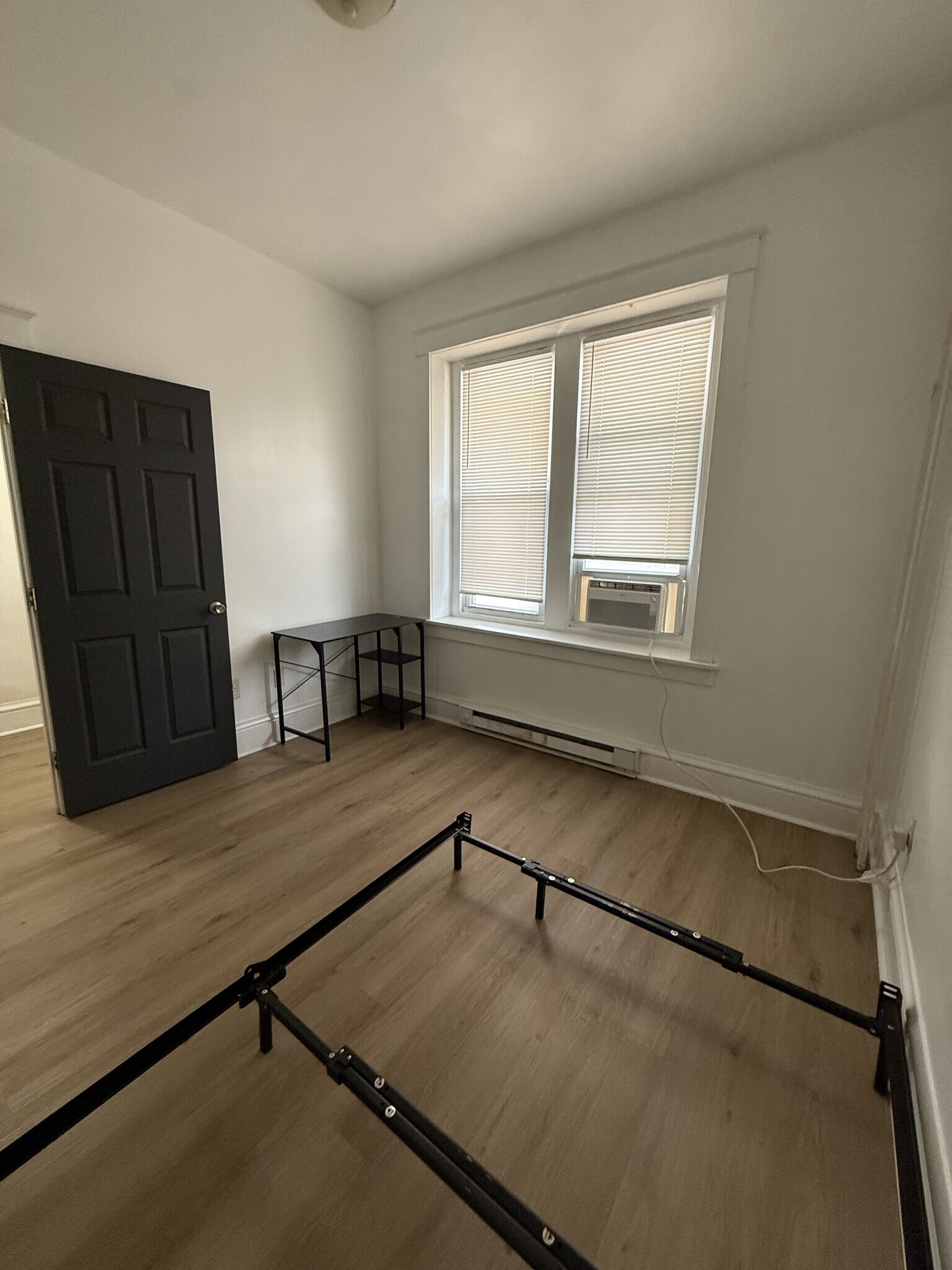 Building Photo - 435 Montclair Ave