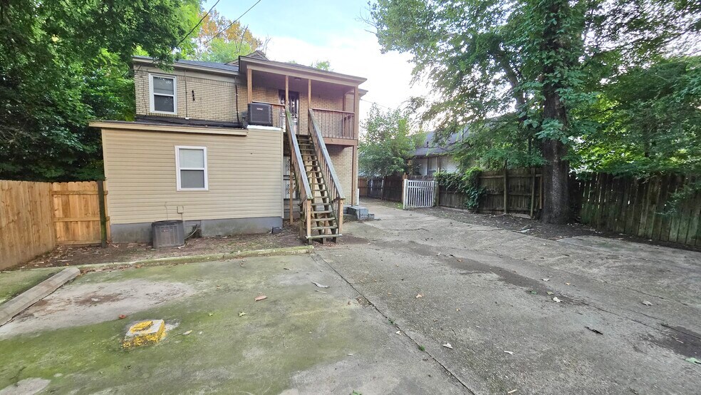 Building Photo - 1540 Tutwiler Ave