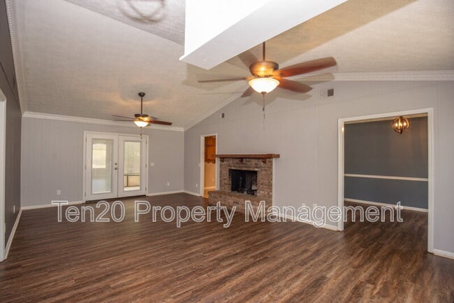 Building Photo - 7664 Northfield Dr