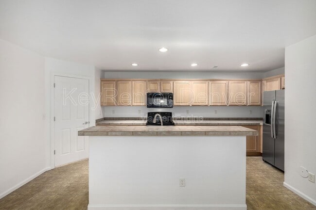 Building Photo - 9770 Mayfair St