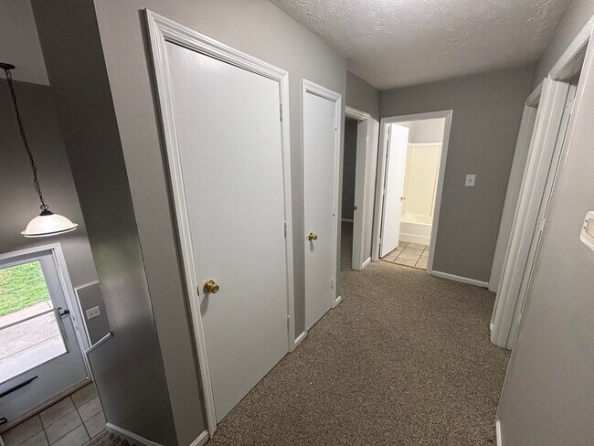 Building Photo - 1179 Tatesbrook Dr