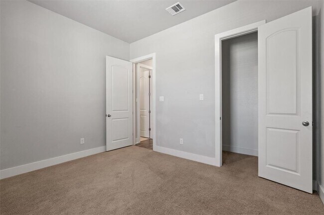 Building Photo - 1105 Legacy Xing
