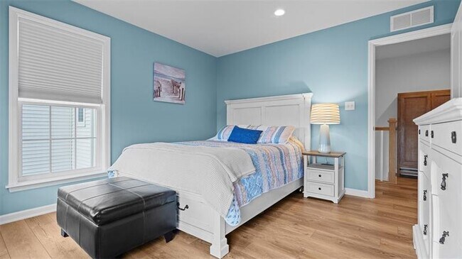 Building Photo - 504 Beneficial Dr